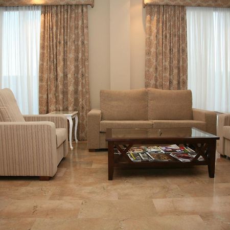 Hotel Torre Del Oro La Rinconada Zewnętrze zdjęcie