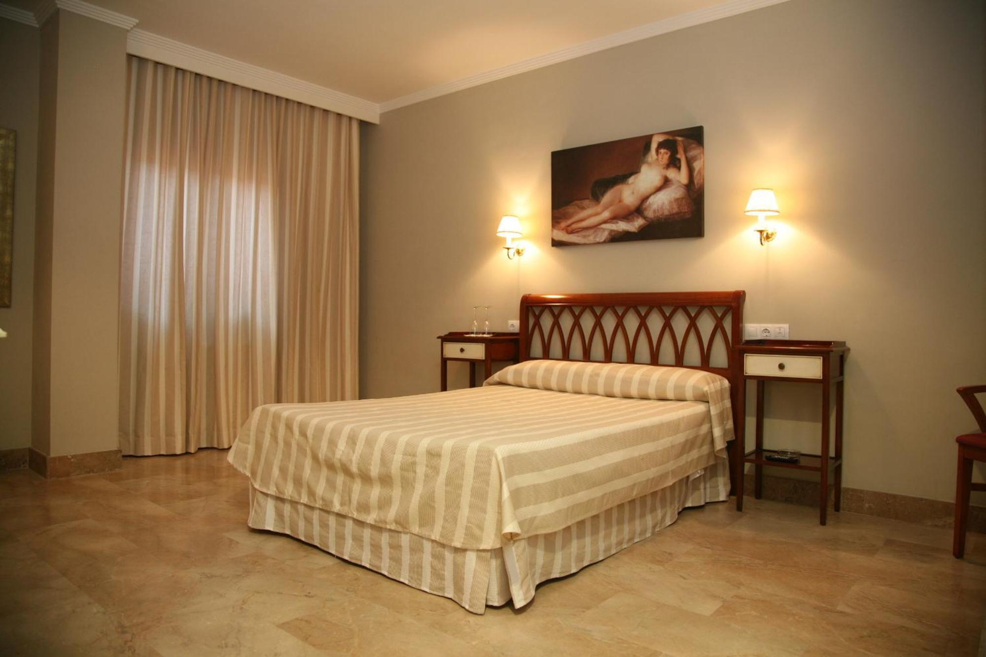 Hotel Torre Del Oro La Rinconada Zewnętrze zdjęcie